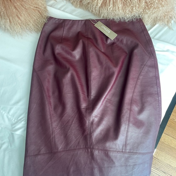 Faux Leather Maroon Pencil Skirt Botton Front - Picture 5 of 7